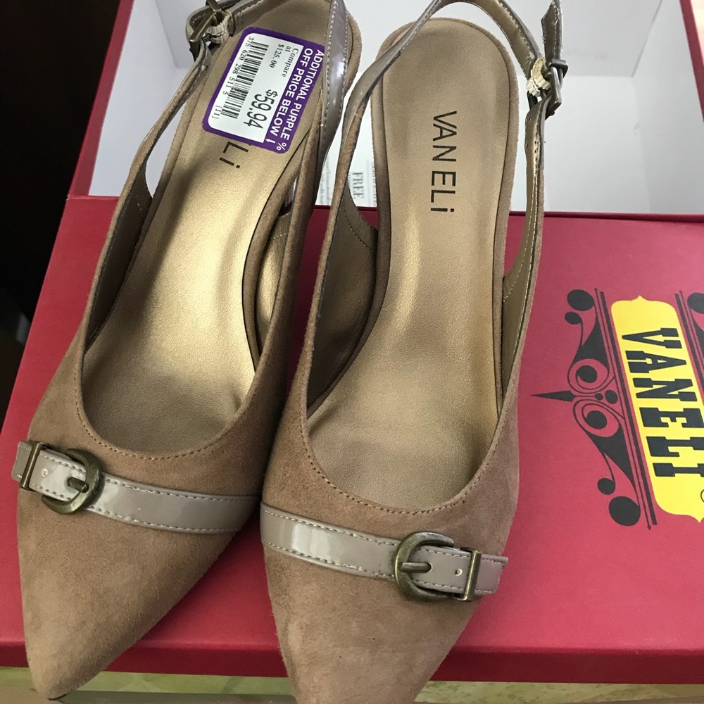 Size 6 1/2 Suede Vaneli brand heels.